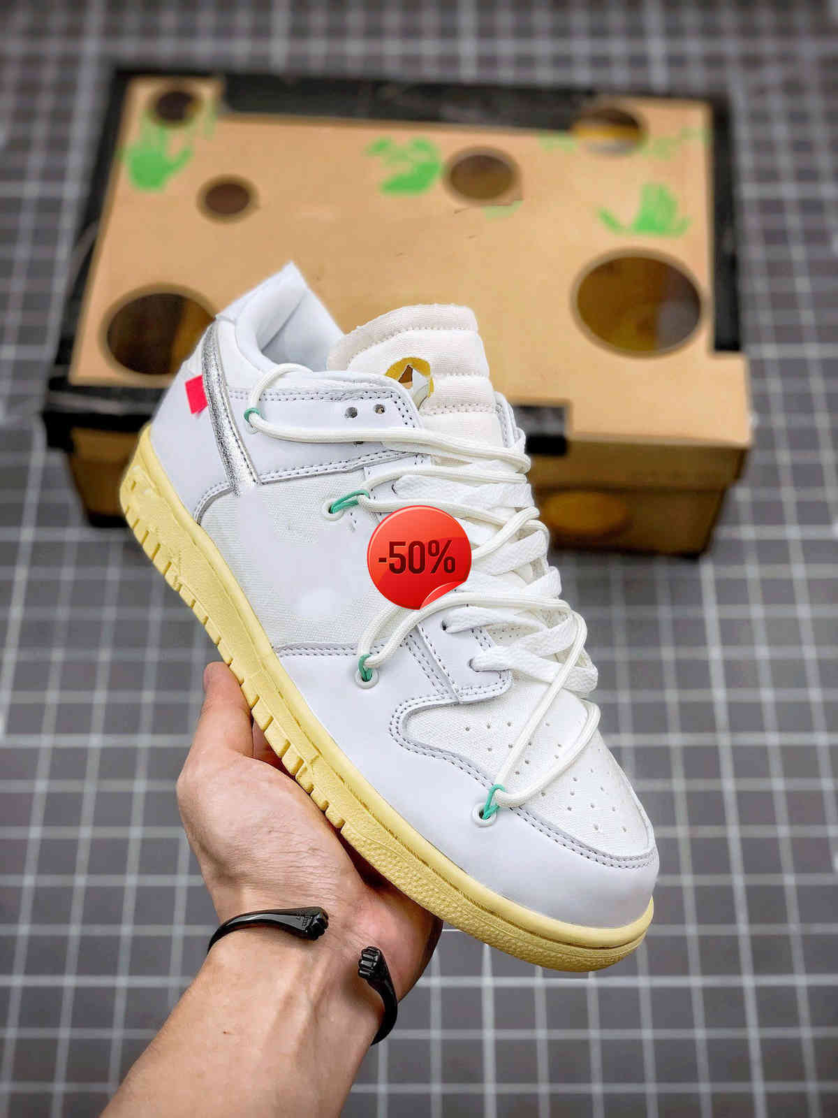 2021 Off Authentic Dunk Sb 01 Of The 50 05 Collection Sail White Shoes Black Pink Blue Orange 20 Low Men Women Sports Sneakers Outdoor, Lot 1
2021 Off Authentic Dunk Sb 01 Of The 50 05 Collection Sail White Shoes Black Pink Blue Orange 20 Low Men Women Sports Sneakers Outdoor, Lot 1