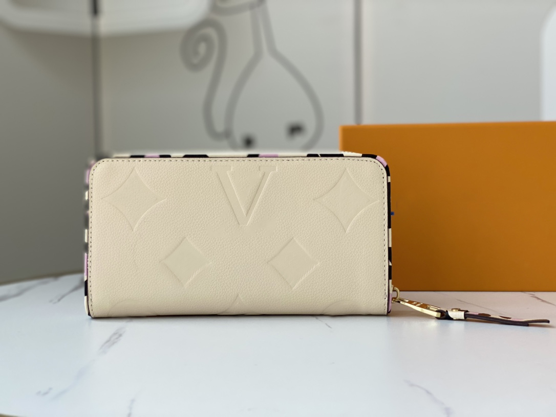 Fashion Designer Wallets luxury Mens Women zipper coin Purse Highs Quality Classic Checked card holders With Original Box leather bags Monogrames 80L680, Embossed monograms
Fashion Designer Wallets luxury Mens Women zipper coin Purse Highs Quality Classic Checked card holders With Original Box leather bags Monogrames 80L680, Embossed monograms