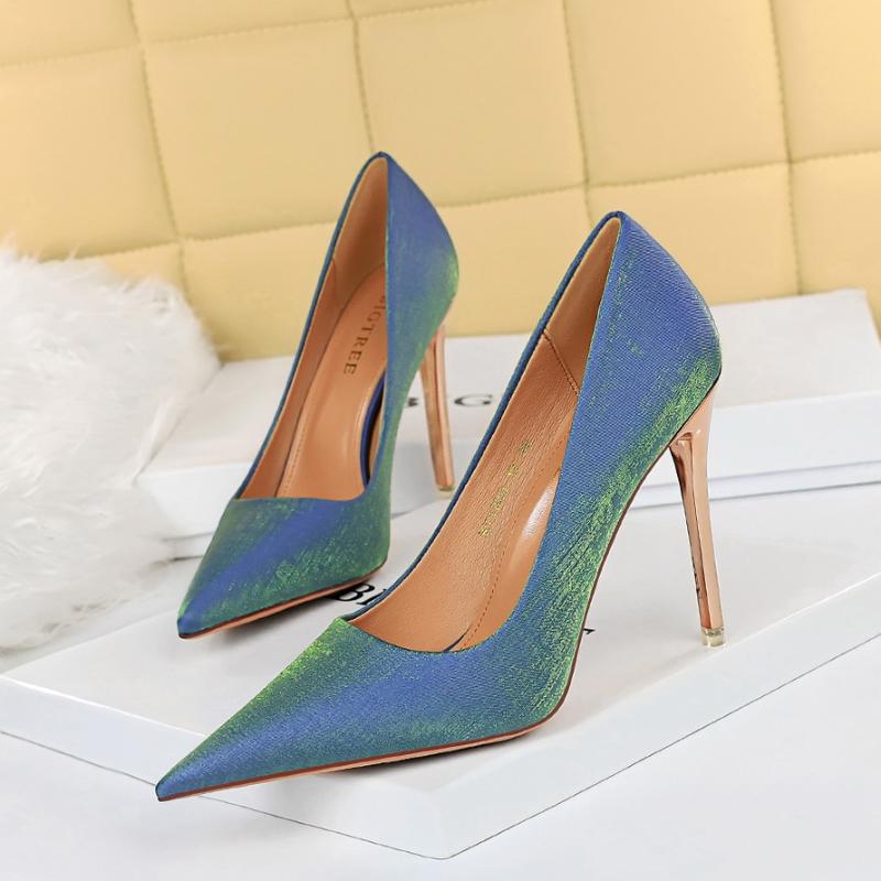 Dress Shoes Fashion Women Pumps Sequin Cloth Stiletto High Heels Wedding Plus Size 42 43, Apricot
Dress Shoes Fashion Women Pumps Sequin Cloth Stiletto High Heels Wedding Plus Size 42 43, Apricot