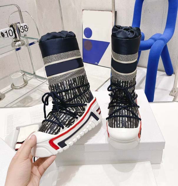 Thick cross strap spaceship ankle boots women's set 100% down an kle 5cm heel Flamingo medal winter bo ots belt frame 35-41 0085, Black
Thick cross strap spaceship ankle boots women's set 100% down an kle 5cm heel Flamingo medal winter bo ots belt frame 35-41 0085, Black