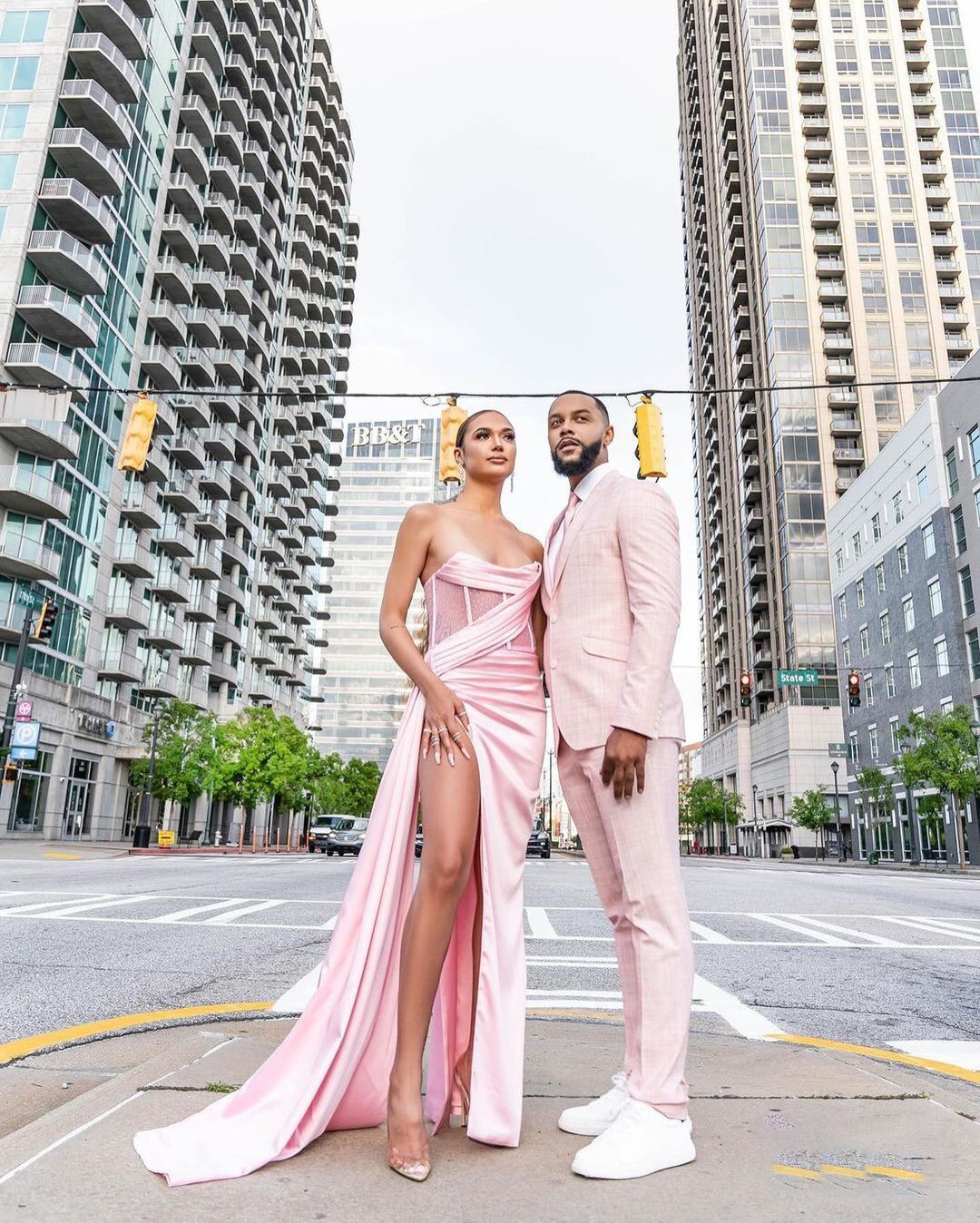 Sexy Illusion Mermaid Evening Dresses Satin Sweetheart Neck Thigh Split Party Gowns Backless Sweep Train Prom Club Dress