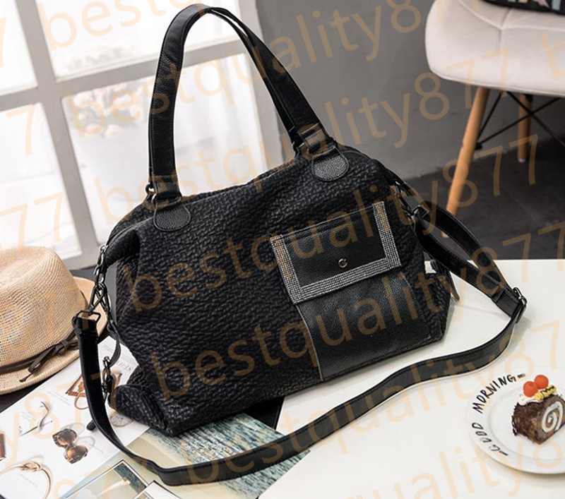 2021 spring and summer big bag retro soft face diamond-studded handbags Europe the United States simple shoulder messenger lady, Don't buy it
2021 spring and summer big bag retro soft face diamond-studded handbags Europe the United States simple shoulder messenger lady, Don't buy it