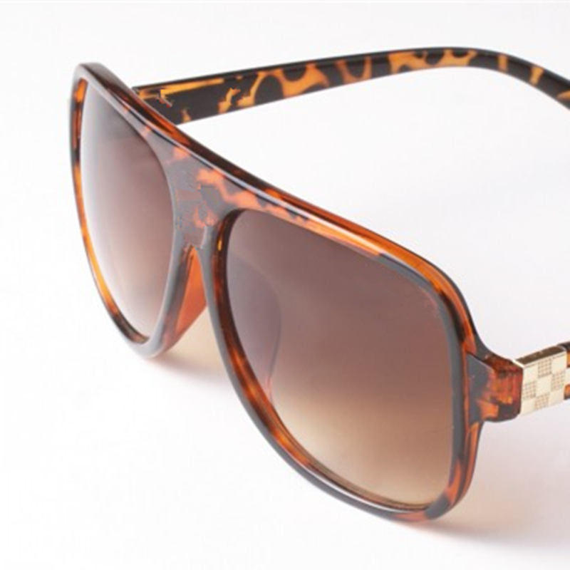 High Quality Brand Sunglasses For Mens Fashion Womens Designer Eyewear Classic Uv Protection Gafas De Sol
High Quality Brand Sunglasses For Mens Fashion Womens Designer Eyewear Classic Uv Protection Gafas De Sol