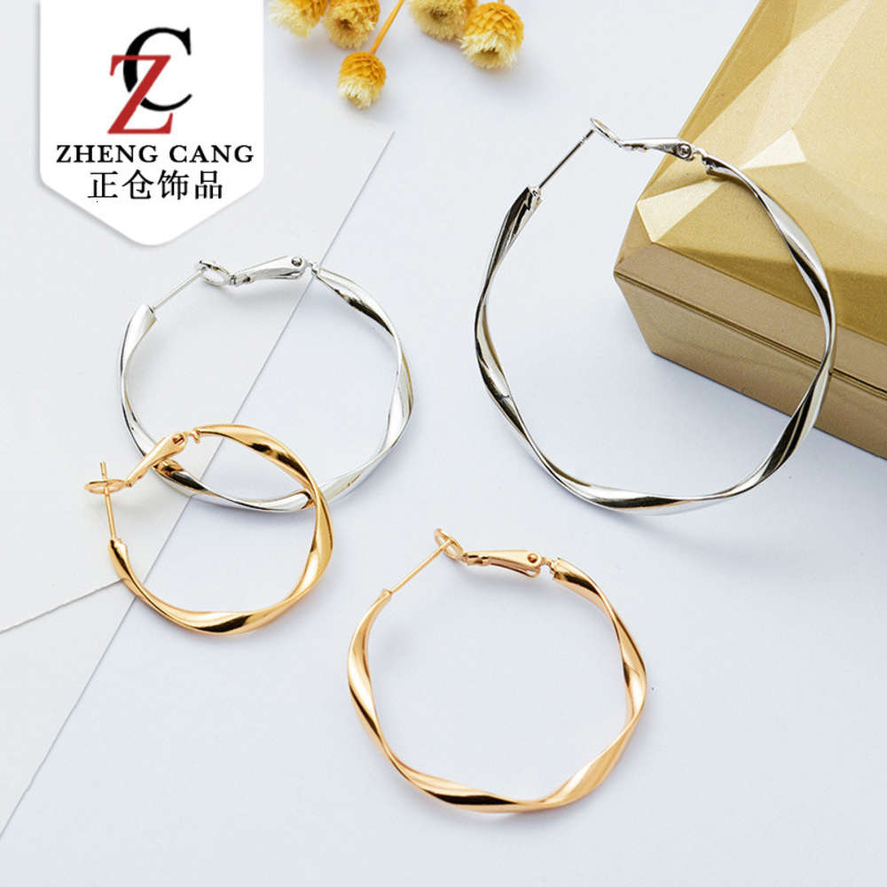south korea's new minimalist twisted metal cold wind matte fog texture personalized semicircle earrings for women, Black
south korea's new minimalist twisted metal cold wind matte fog texture personalized semicircle earrings for women, Black
