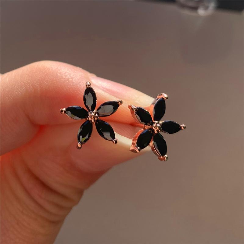 Cute Female Star Small Stud Earrings Rose Gold Silver Color Wedding Minimalist Black Crystal Stone For Women
Cute Female Star Small Stud Earrings Rose Gold Silver Color Wedding Minimalist Black Crystal Stone For Women