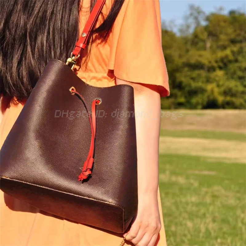 Mommy Wallet Shoulder Crossbody Bag Totes Bucket Purse Floral Letter Draw String Handbag Tote Wallets Backpack 2021 SS Women Luxurys Designers Bags Handbags Purses, Style b
Mommy Wallet Shoulder Crossbody Bag Totes Bucket Purse Floral Letter Draw String Handbag Tote Wallets Backpack 2021 SS Women Luxurys Designers Bags Handbags Purses, Style b