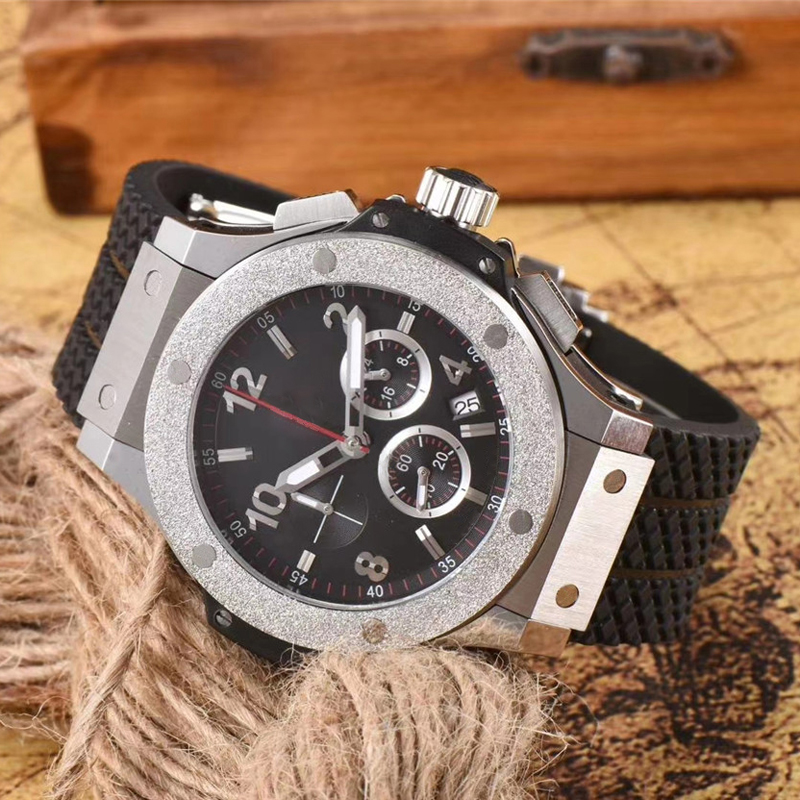 High Quality Men Watch 42mm Rubber Strap Man multifunctional Quartz Watches Master Male Luxury Wristwatch, Color 1 
High Quality Men Watch 42mm Rubber Strap Man multifunctional Quartz Watches Master Male Luxury Wristwatch, Color 1
