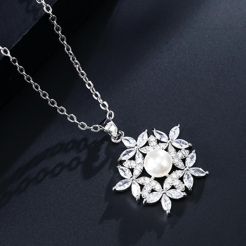 Chains Fashion Zirconia Flower Necklaces For Women Crystal Pearl Charm Wedding Femme Party Jewelry Friend Gift, Silver
Chains Fashion Zirconia Flower Necklaces For Women Crystal Pearl Charm Wedding Femme Party Jewelry Friend Gift, Silver