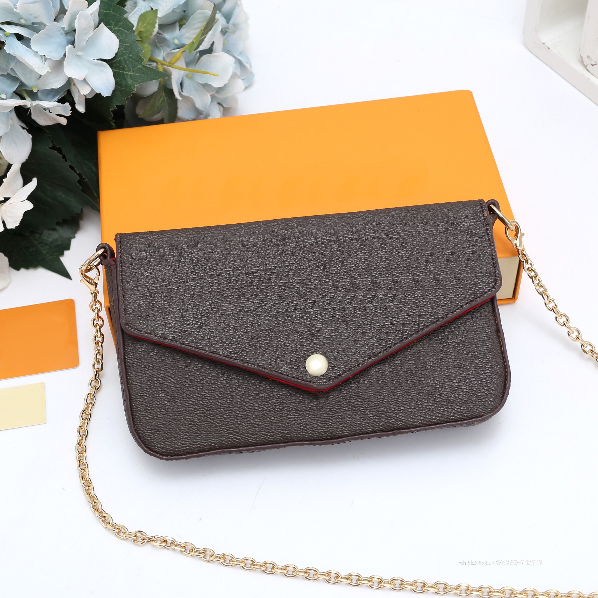 Designer handbag Handbag Pocket Shoulder Bag with 3 piece/set Clutch Wallet Luxury Diagonal detachable chain Coin Purse Wholesale Women have color box Dust, The red inside
Designer handbag Handbag Pocket Shoulder Bag with 3 piece/set Clutch Wallet Luxury Diagonal detachable chain Coin Purse Wholesale Women have color box Dust, The red inside