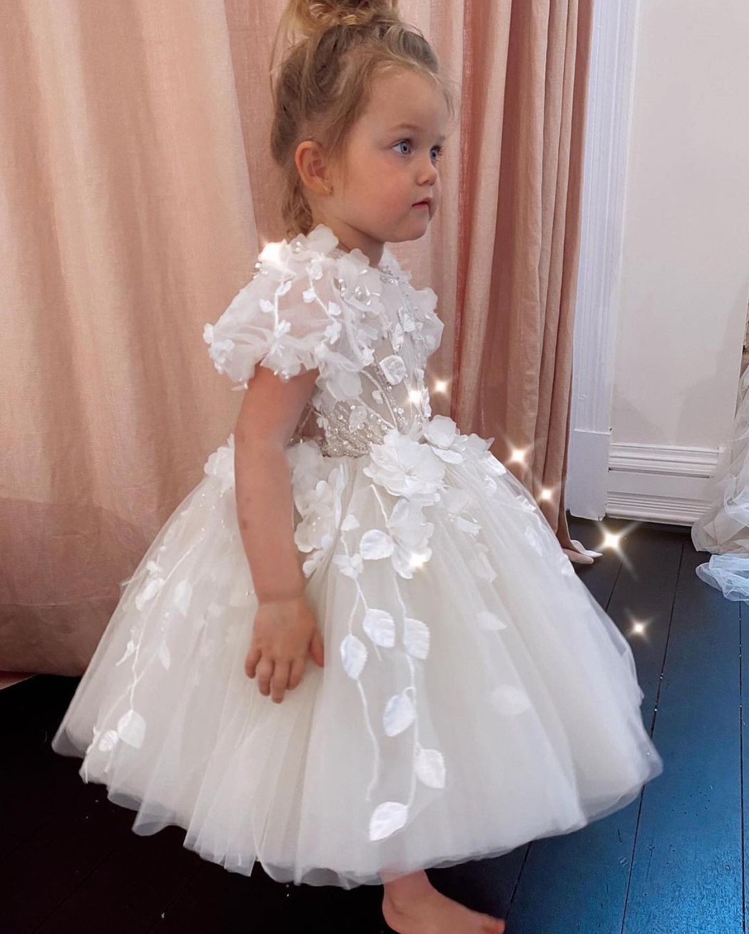 Lovely Beads Flower Girls Dress Cute Jewel Neck Hand Made Flowers Short Sleeve Children Birthday Party Dresses Kids Wedding Prom Formal Wear