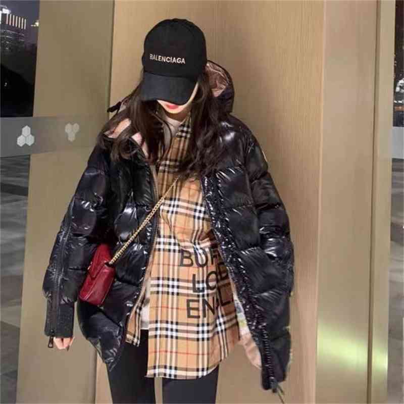 European bright face off-season down jacket women's short diagonal zipper fashion high-end atmospheric cloak pink loose brand, Black
European bright face off-season down jacket women's short diagonal zipper fashion high-end atmospheric cloak pink loose brand, Black