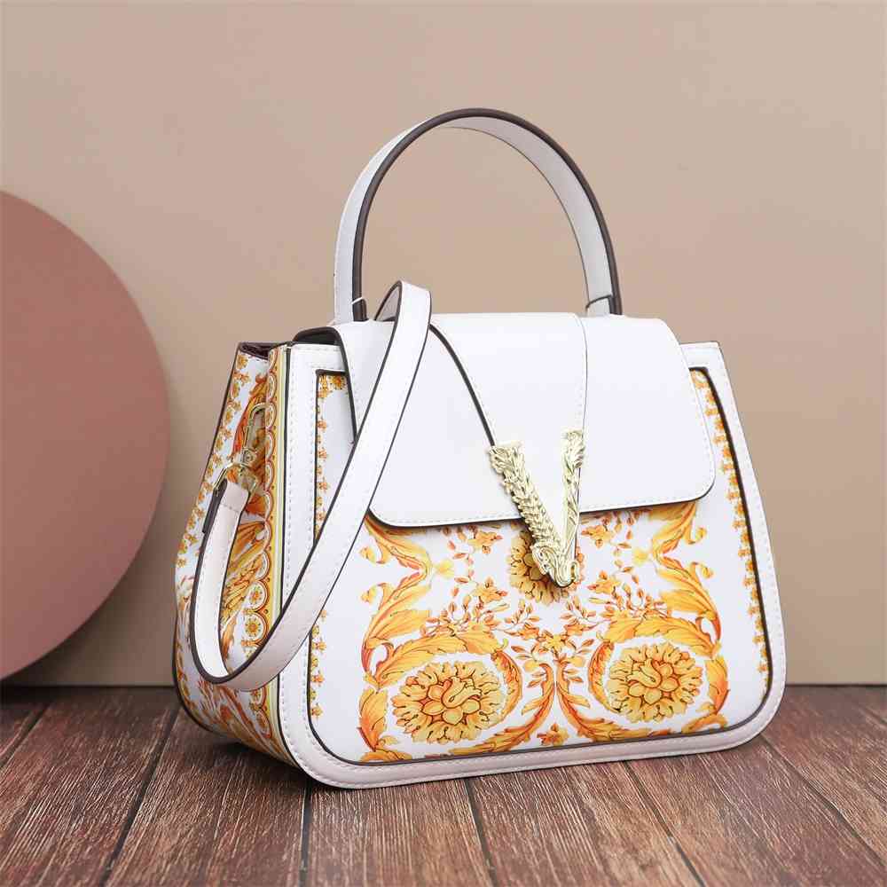 80% off fashion bags New women's bag tote stiletto European and print printing hands
80% off fashion bags New women's bag tote stiletto European and print printing hands
