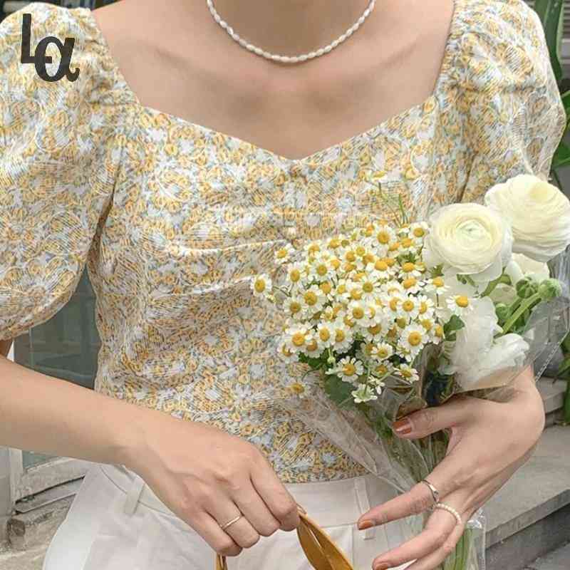 Summer Elegant Floral Blouse Women Vintage V-neck Sexy Korean Sweet Chiffon Casual Puff Sleeve Beach 210519, Yellow blouse
Summer Elegant Floral Blouse Women Vintage V-neck Sexy Korean Sweet Chiffon Casual Puff Sleeve Beach 210519, Yellow blouse