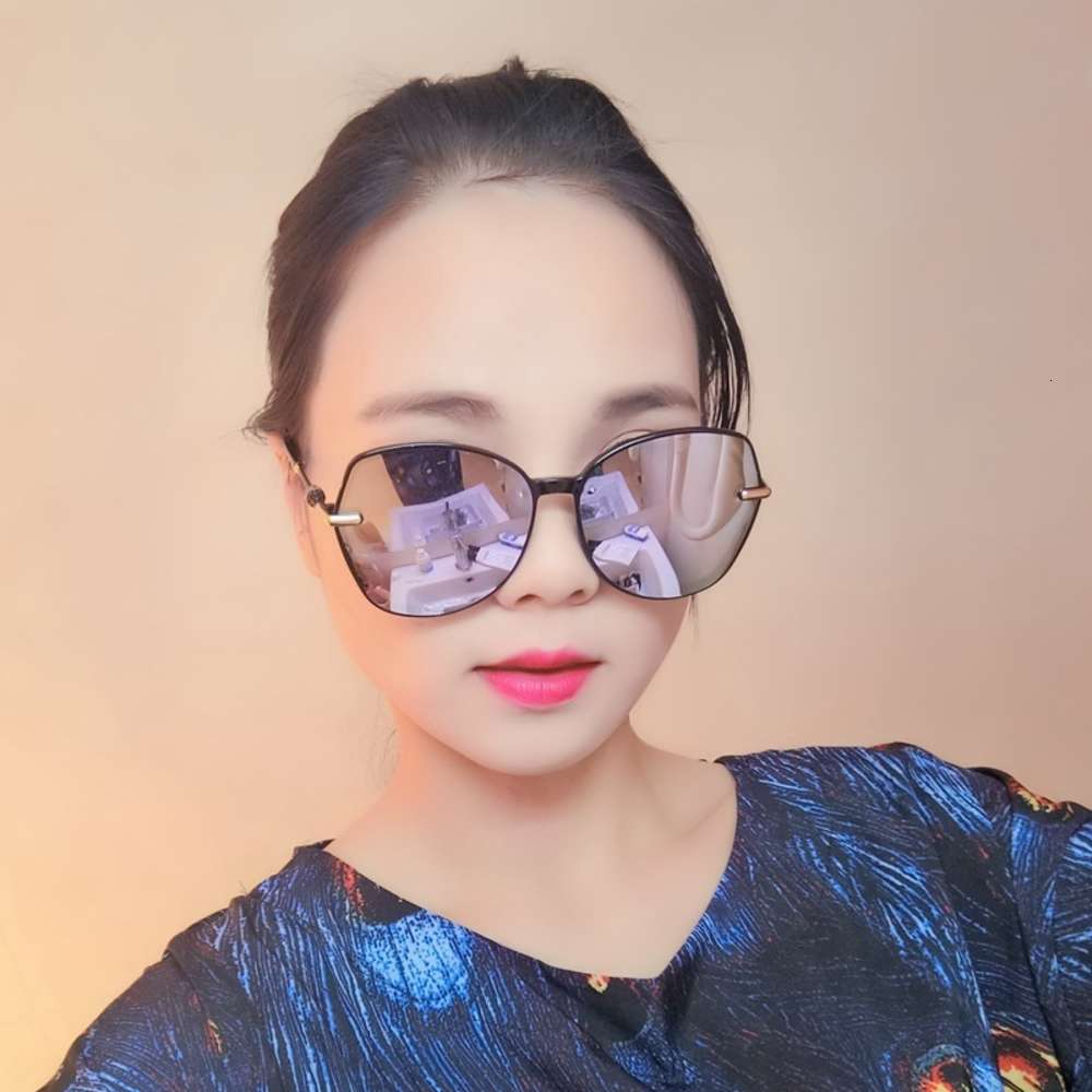 Straight Sunglasses Women's fashion beads Polarized personality trend high grade 376, White;black
Straight Sunglasses Women's fashion beads Polarized personality trend high grade 376, White;black