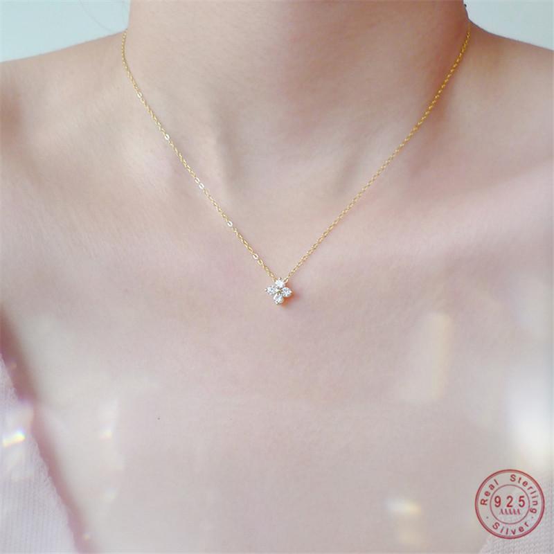 Other 925 Sterling Silver European Simple Crystal Flower Pendant Clavicle Chain Necklace Women Classic Temperament Wedding Jewelry
Other 925 Sterling Silver European Simple Crystal Flower Pendant Clavicle Chain Necklace Women Classic Temperament Wedding Jewelry