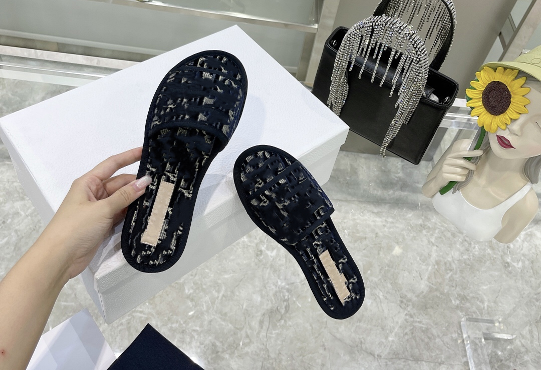 Sandal Women Luxurys Designers Sandals Designerss Luxurys Girl Slides Sandalias Casual Flip Flops, Black
Sandal Women Luxurys Designers Sandals Designerss Luxurys Girl Slides Sandalias Casual Flip Flops, Black