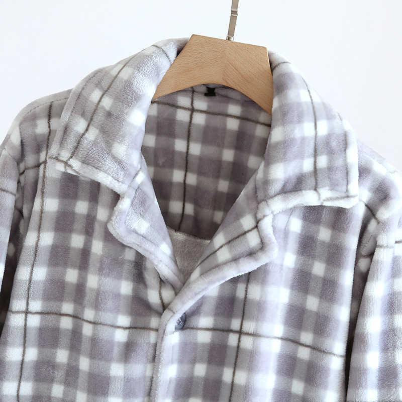 Winter men's pajamas long-sleeved trousers two-piece flannel thickened warmth large size simple plaid home service suit men 211019