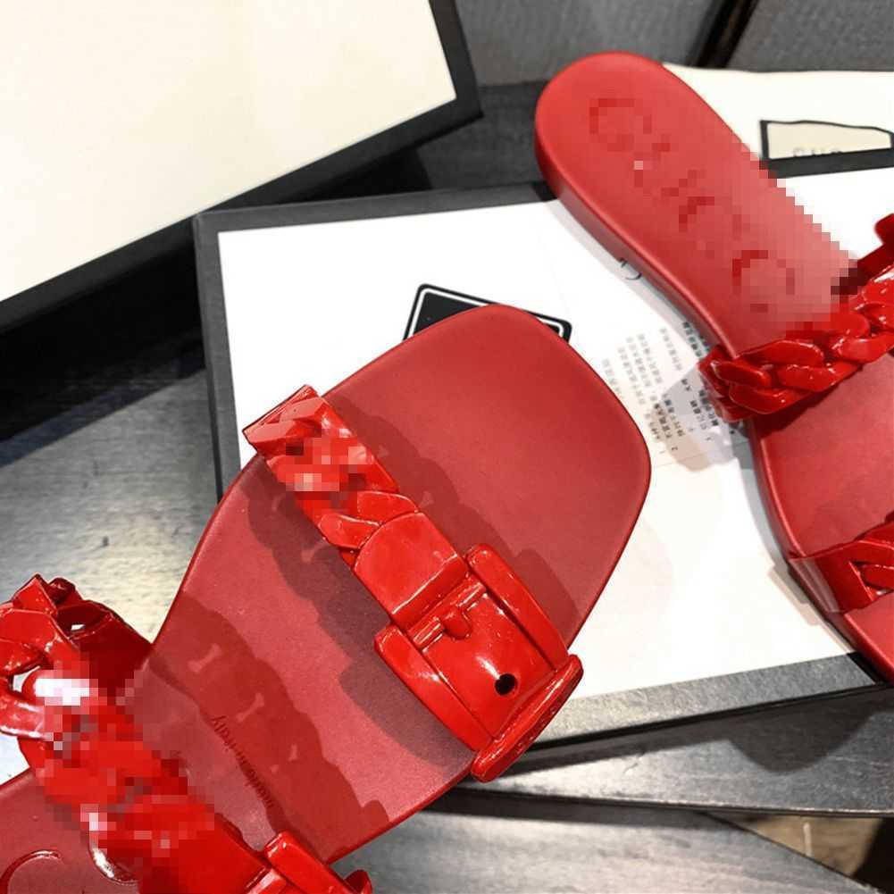 Luxury Belt Designer Flat Slippers 5 Colors Lady Beach Shoes Candy Color Jelly Flats Slipper Indoor Causal Scuffs with Signature Pattern, Red
Luxury Belt Designer Flat Slippers 5 Colors Lady Beach Shoes Candy Color Jelly Flats Slipper Indoor Causal Scuffs with Signature Pattern, Red