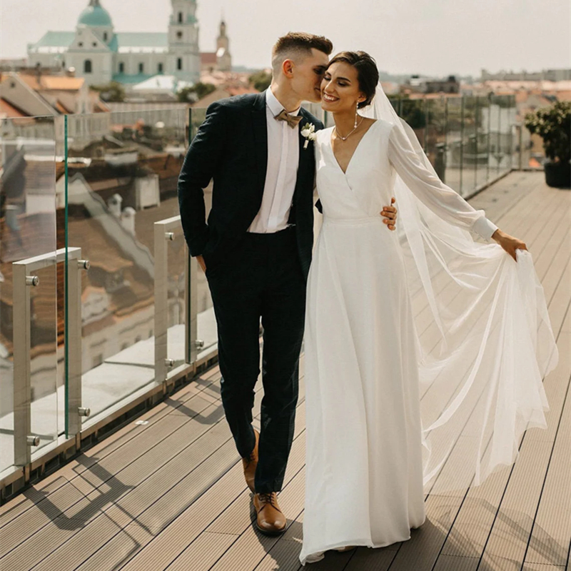 Bohemian A Line Chiffon Wedding Dresses With Long Sleeves Bridal Gowns White V-Neck Boho Beach Bride Reception Gown 2022 Simple Vestidos De Novia Summ