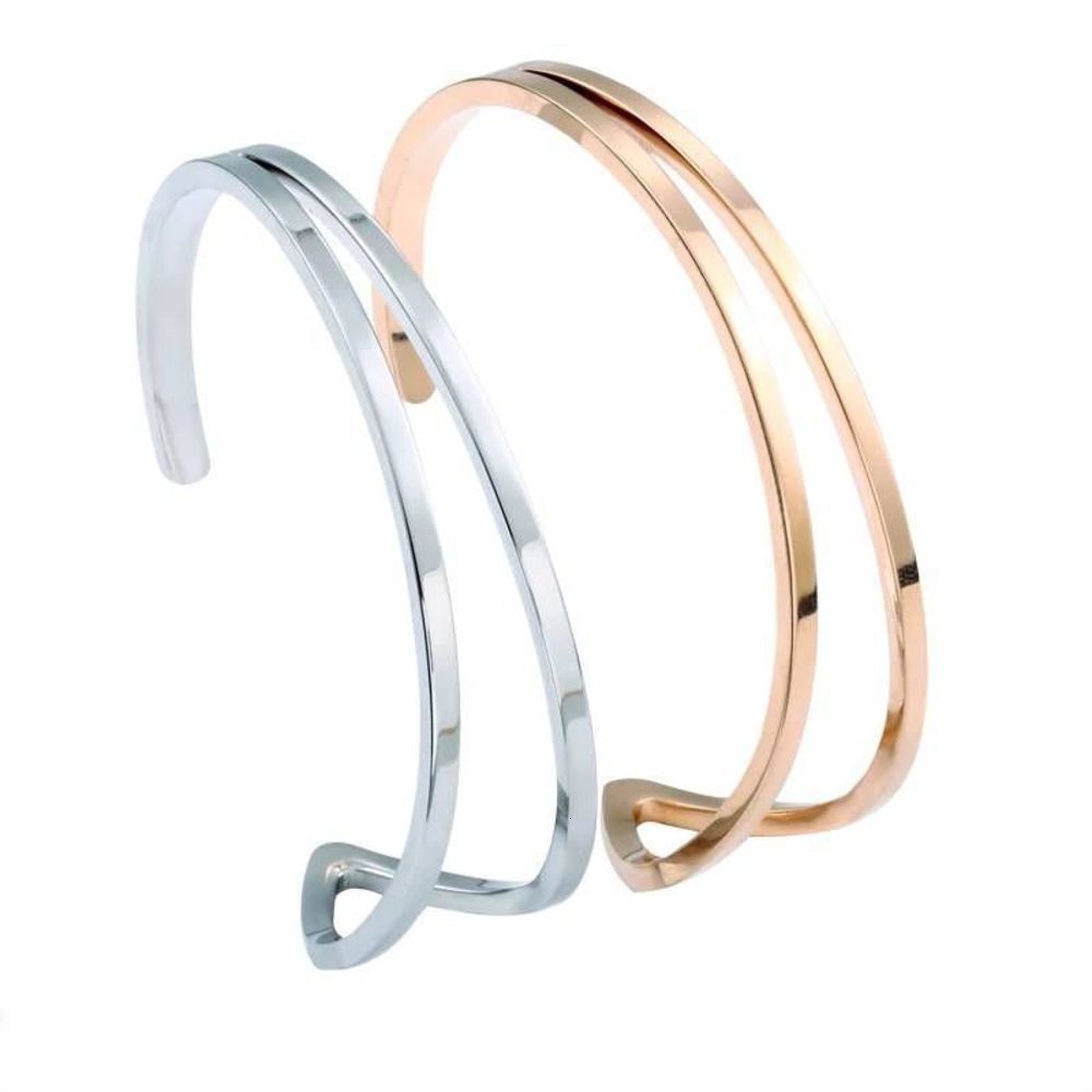 Hand catenary Tiktok, the same sales, vibrato, bracelet, C shape jewelry, Korean version, titanium steel, modern all match, bracelet., Golden;silver
Hand catenary Tiktok, the same sales, vibrato, bracelet, C shape jewelry, Korean version, titanium steel, modern all match, bracelet., Golden;silver