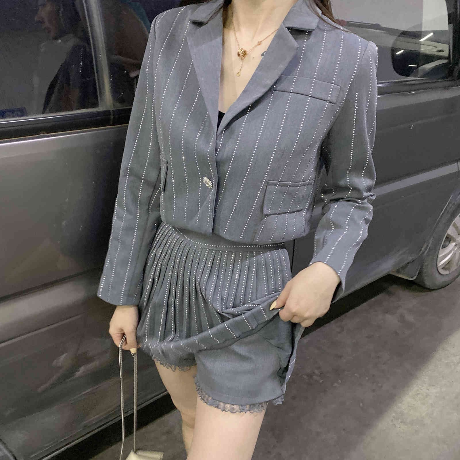 [DEAT] Single Button Gray Striped Top Hot Drilling Shorts Suit High Waist Pleated Trouser Skirt Y2k Clothes Spring GX327 210428