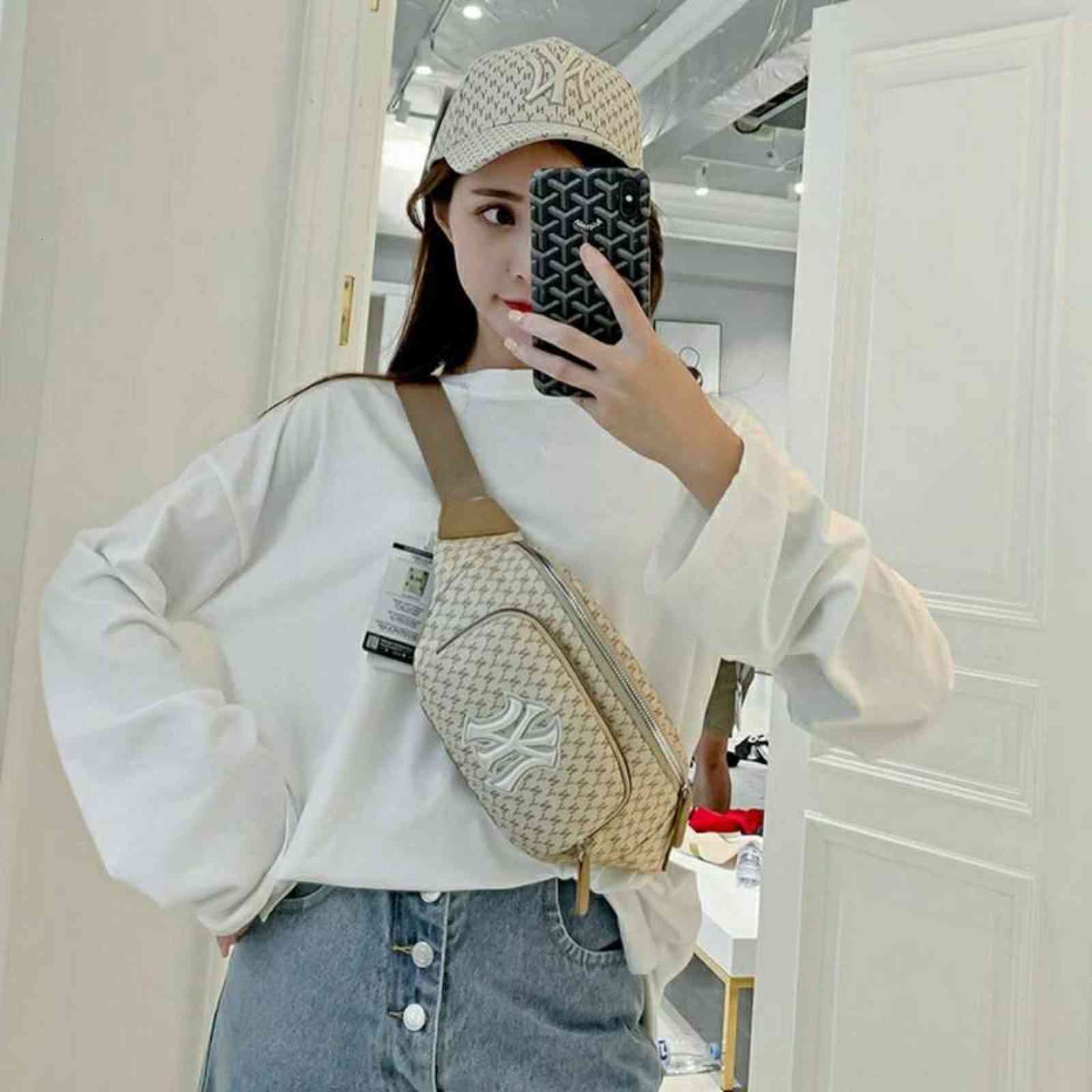 Wallets 2021 Yn Old Flower Waist Net Red Fashion Cht Yanke Men's and Women's Sports Diagonal Cross Bag, Black
Wallets 2021 Yn Old Flower Waist Net Red Fashion Cht Yanke Men's and Women's Sports Diagonal Cross Bag, Black