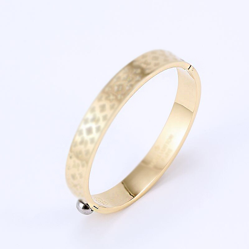 Love Designer luxury Fashion Bracelet bangle jewelry charm bracelets men and women stainless steel customize trend whole chris
Love Designer luxury Fashion Bracelet bangle jewelry charm bracelets men and women stainless steel customize trend whole chris