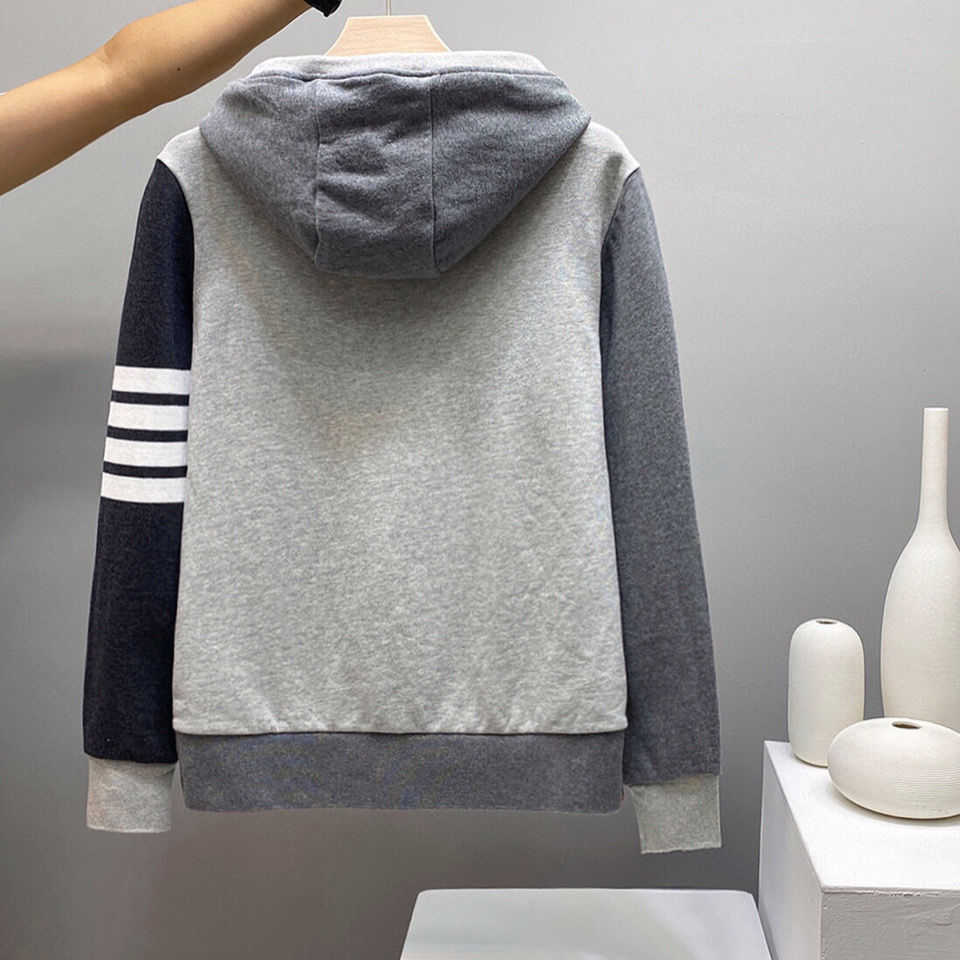 Men and women unisex browne autumn and winter new TB cotton stitching four-bar hooded drawstring sweater casual hoodies thom 2020, Gray
Men and women unisex browne autumn and winter new TB cotton stitching four-bar hooded drawstring sweater casual hoodies thom 2020, Gray