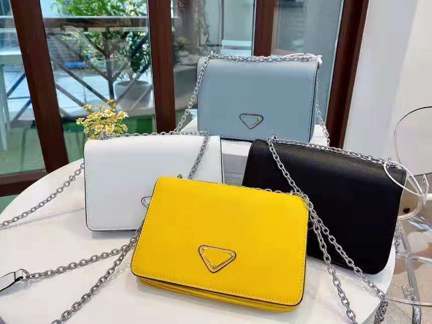 High-end engraved cosmetic bag, shoulder messenger, portable chain, fashion trend, simple texture, generous shopping, business dating, general, This supplement will not be shipped
High-end engraved cosmetic bag, shoulder messenger, portable chain, fashion trend, simple texture, generous shopping, business dating, general, This supplement will not be shipped