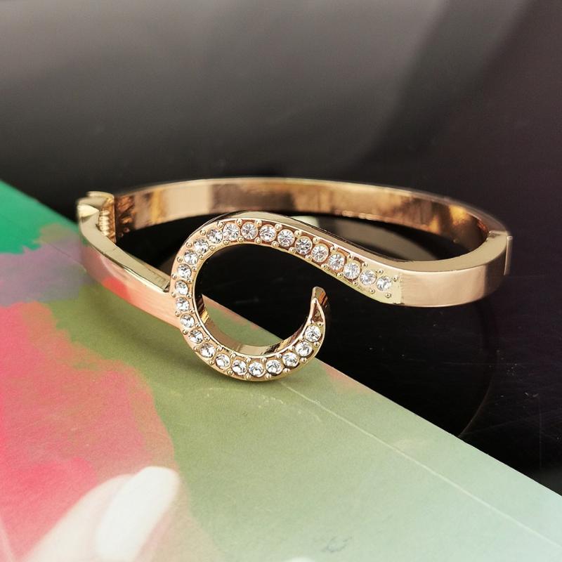 Bangle Delicate Geometric Metal Rhinestone Bangles Bracelet For Women Statement Alloy Cuff Fashion Jewelry 2022
Bangle Delicate Geometric Metal Rhinestone Bangles Bracelet For Women Statement Alloy Cuff Fashion Jewelry 2022