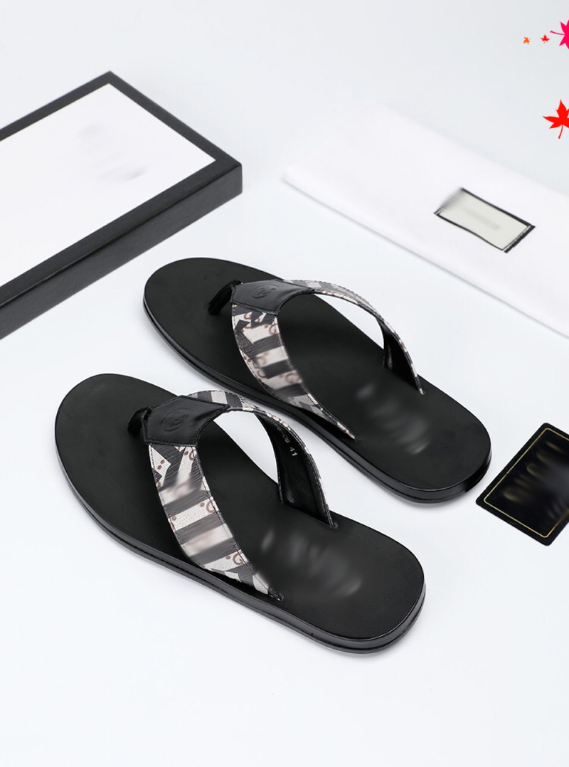 2021 Designer luxurys slippers men sandals fashion beach shoes flip flops flat non-slip classical hole slipper with box size 39-45 -G155, Black
2021 Designer luxurys slippers men sandals fashion beach shoes flip flops flat non-slip classical hole slipper with box size 39-45 -G155, Black