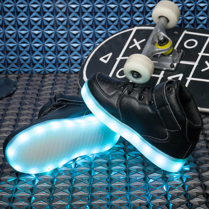 Size 25-37 Children Led Glowing Sneakers Girls High-top Shoes Boys Shoes with Lights Unisex RF Control Luminous Casual Sneakers, Black 
Size 25-37 Children Led Glowing Sneakers Girls High-top Shoes Boys Shoes with Lights Unisex RF Control Luminous Casual Sneakers, Black