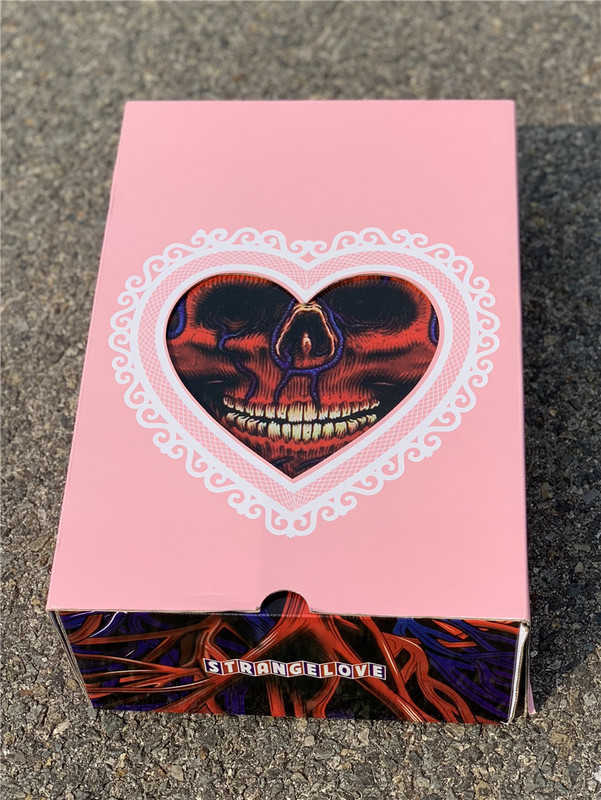 2021 Released Authentic Dunk SB Low Strangelove Skateboards Valentine's Day Pink Red White Men Women Outdoor Shoes Sport Sneakers with Box 
2021 Released Authentic Dunk SB Low Strangelove Skateboards Valentine's Day Pink Red White Men Women Outdoor Shoes Sport Sneakers with Box