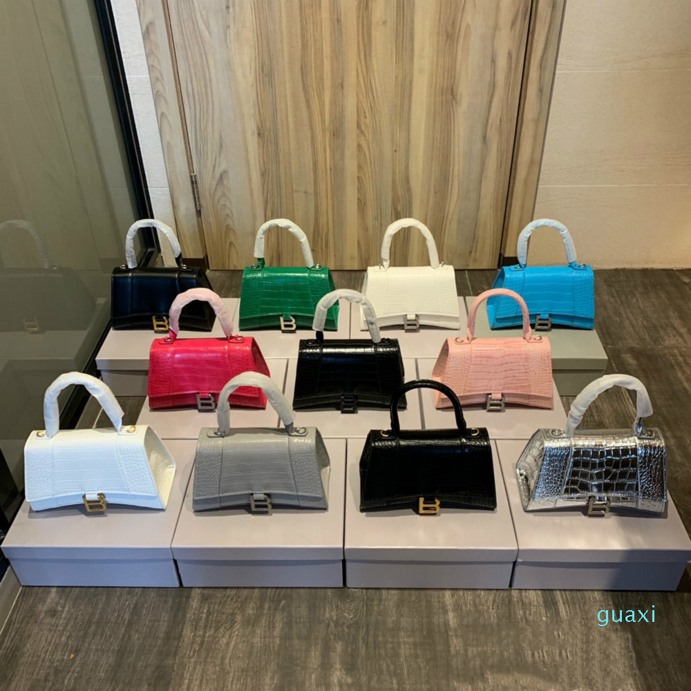 hourglass Bags Catwalk style Designers Womens Handbags Purses Classic high-end hardware Shoulder Bag two sizes, multi-color opti, Green
hourglass Bags Catwalk style Designers Womens Handbags Purses Classic high-end hardware Shoulder Bag two sizes, multi-color opti, Green