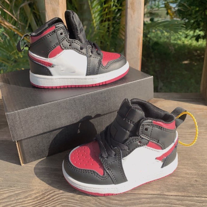 2020 TS 1s Cactus Jack kids basketball shoes Travis Scotti High OG 1 TS jam sneakers outdoor sports Youth Junior Children Trainers 22-37
2020 TS 1s Cactus Jack kids basketball shoes Travis Scotti High OG 1 TS jam sneakers outdoor sports Youth Junior Children Trainers 22-37