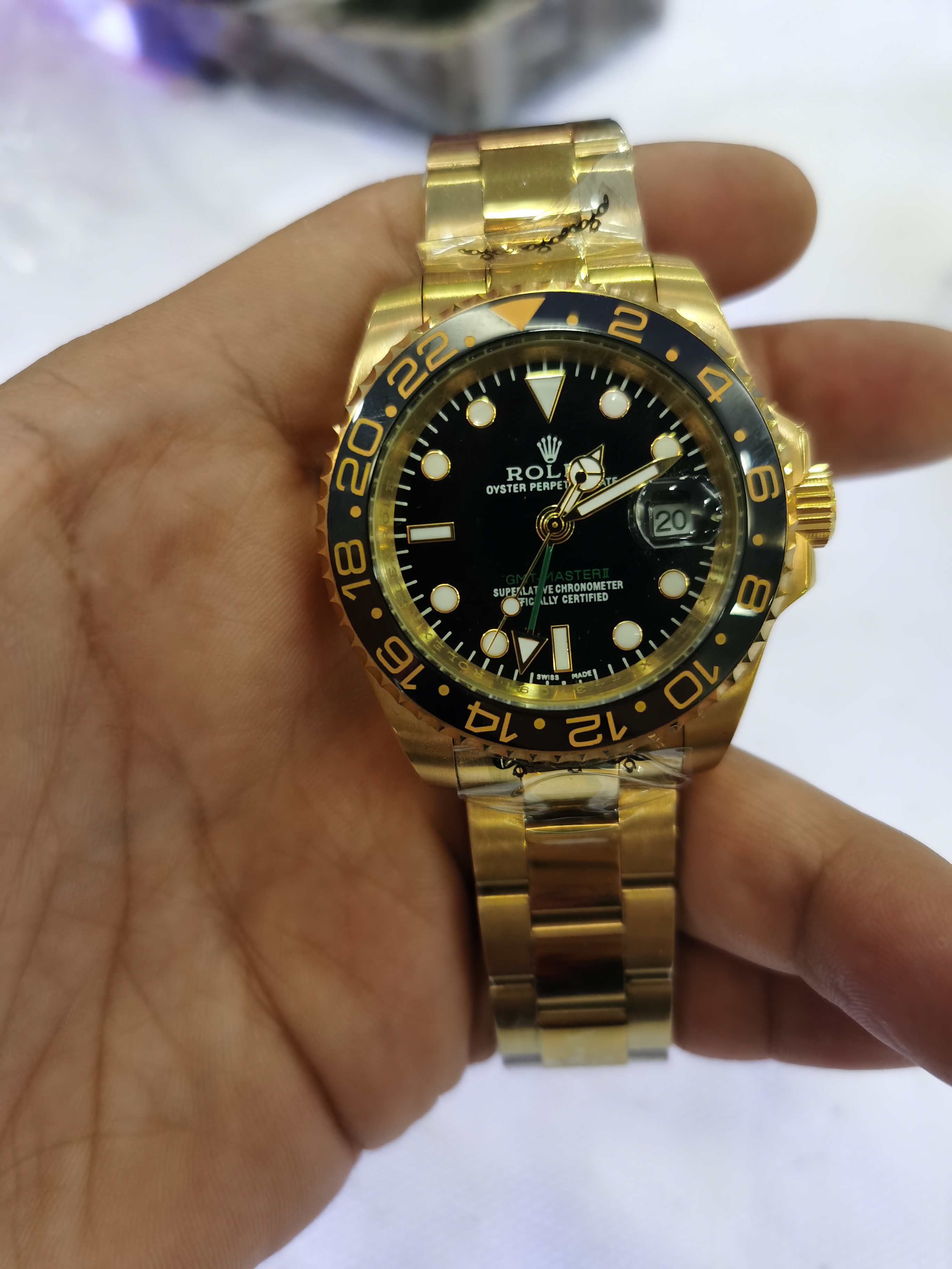 With original box High Quality Wristwatches Ceramic Bezel Black Dial Gold GMT 116718 Asia 2813 Movement Automatic Mens Men's Watch Watches 25668, Style 1 original box + watch
With original box High Quality Wristwatches Ceramic Bezel Black Dial Gold GMT 116718 Asia 2813 Movement Automatic Mens Men's Watch Watches 25668, Style 1 original box + watch