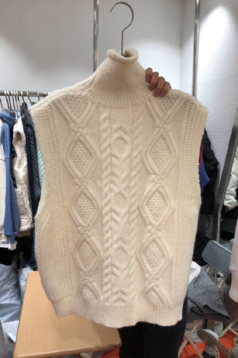 Nomikuma Korean Knitted Sleeveless Turtleneck Vest New Twisted Pullover Sweater Women Fashion Causal Top Jumper 6D912 210427