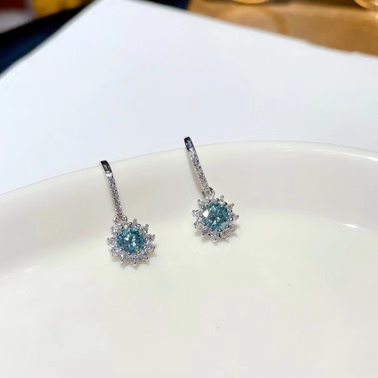925 Sterling Silver Sky Blue Moissanite Sun Flower Earrings Passed Diamond Test Perfect Cut Women Luxury Jewelry Gift
925 Sterling Silver Sky Blue Moissanite Sun Flower Earrings Passed Diamond Test Perfect Cut Women Luxury Jewelry Gift