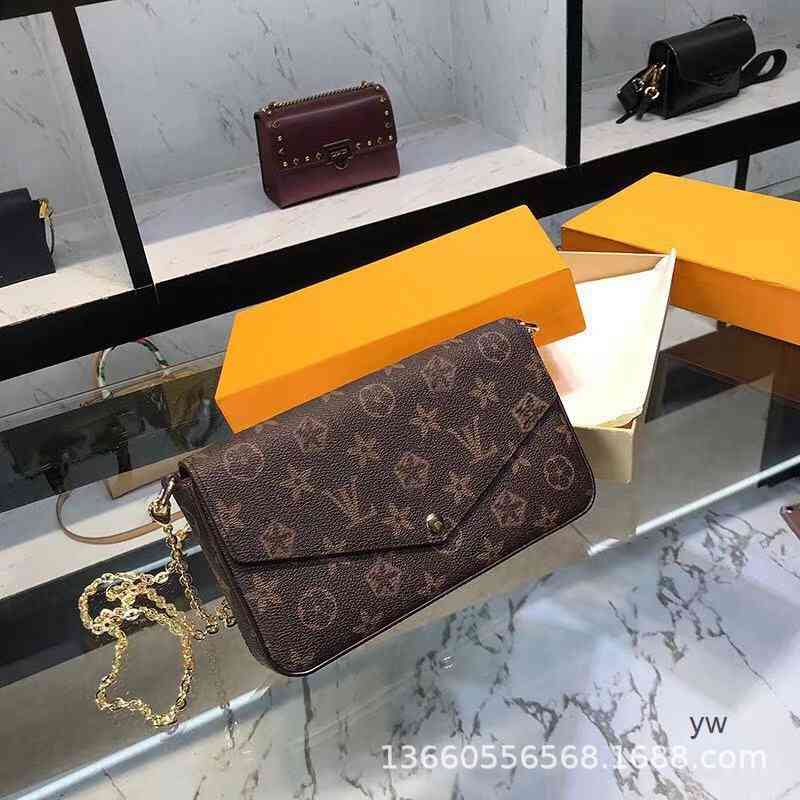 21 MLV Single Messenger in one women's three piece chain Bag cowhide small squa YW
21 MLV Single Messenger in one women's three piece chain Bag cowhide small squa YW