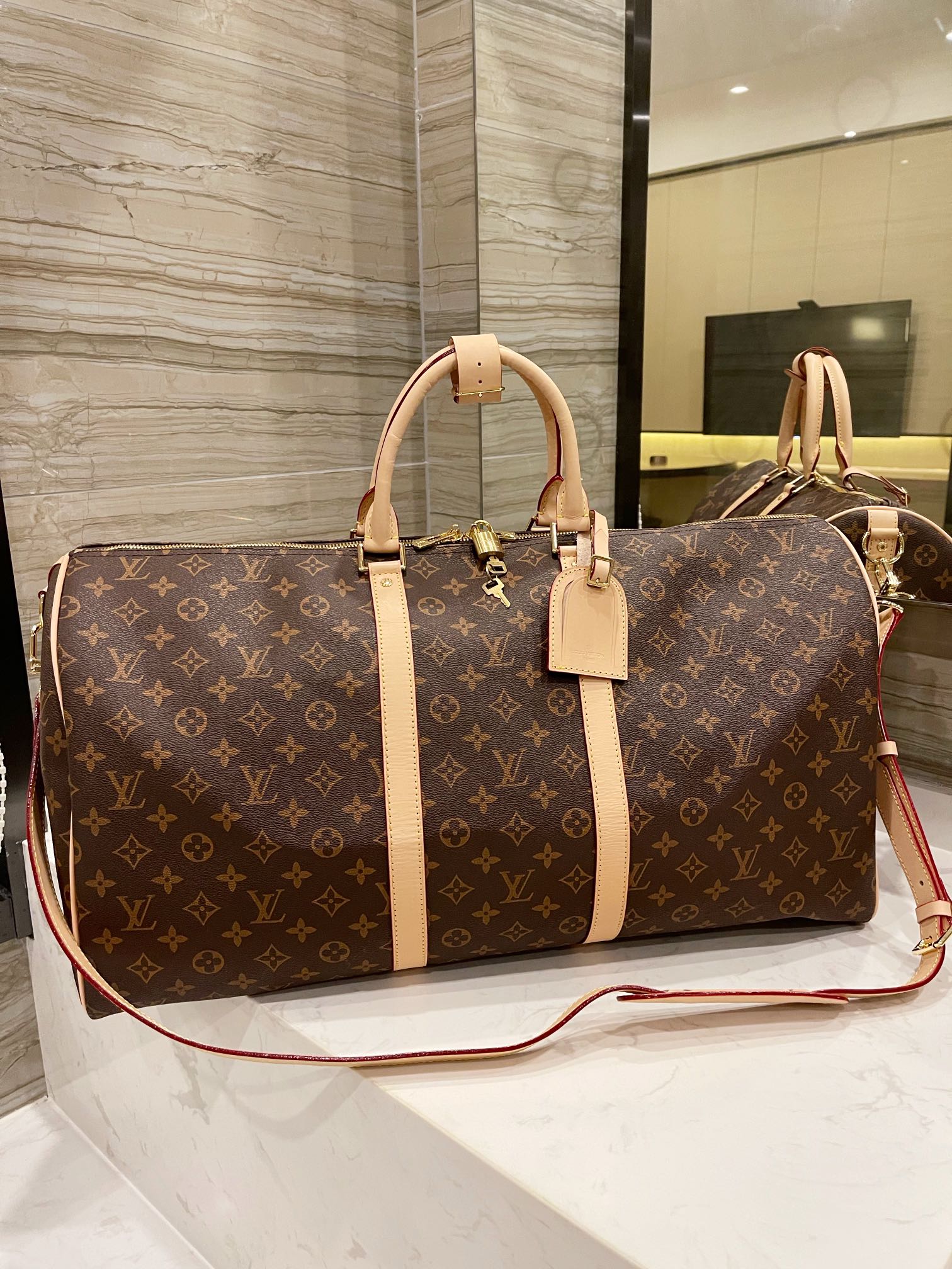 Louis Vuitton 1:1 high quality replica travel bag leather classic print handbag shoulder bags, Customize
Louis Vuitton 1:1 high quality replica travel bag leather classic print handbag shoulder bags, Customize