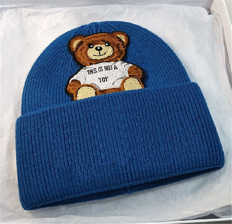 Designer Knitted Hat Designer Beanie Cap Fashion Womens Mens Fitted Hats Brand Cartoon Cashmere Letters Casual Skull Caps Outdoor Bonnet, Blue 
Designer Knitted Hat Designer Beanie Cap Fashion Womens Mens Fitted Hats Brand Cartoon Cashmere Letters Casual Skull Caps Outdoor Bonnet, Blue