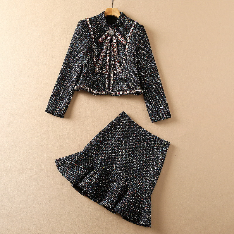 2021 Fall Autumn Long Sleeve Stand Collar Black Solid Color Tweed Beaded Coat + Short Mermaid Skirt Two Piece Suits 2 Pieces Set 21O150929
2021 Fall Autumn Long Sleeve Stand Collar Black Solid Color Tweed Beaded Coat + Short Mermaid Skirt Two Piece Suits 2 Pieces Set 21O150929