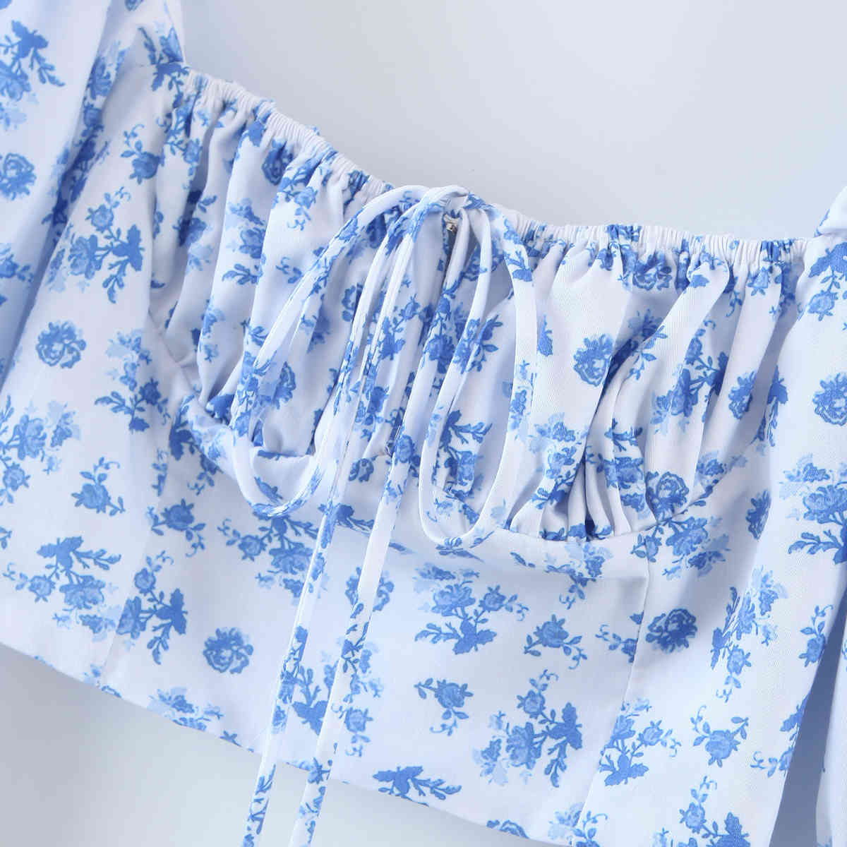 Vintage Blue White Floral Print Crop Shirt Women Sexy Square Neck Back Zipper Long sleeve Slim Fit Blouse Tops 210429