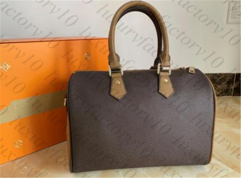 Lady's Fashion Women's Pillow Bag Large Capacity Model Style Duffel Bags High Quality Leather Material Water Resistance, Brown
Lady's Fashion Women's Pillow Bag Large Capacity Model Style Duffel Bags High Quality Leather Material Water Resistance, Brown