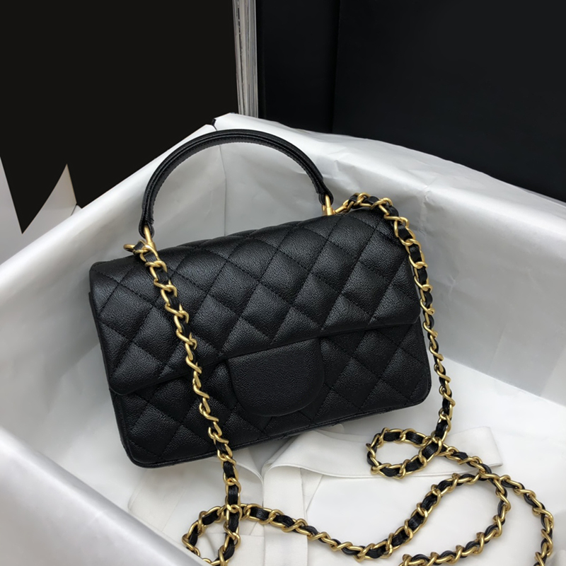 2020 New style Embossed calfskin with striped wrist High temperament and high taste Elegant body style Temperament is a model cc2201 bag
2020 New style Embossed calfskin with striped wrist High temperament and high taste Elegant body style Temperament is a model cc2201 bag