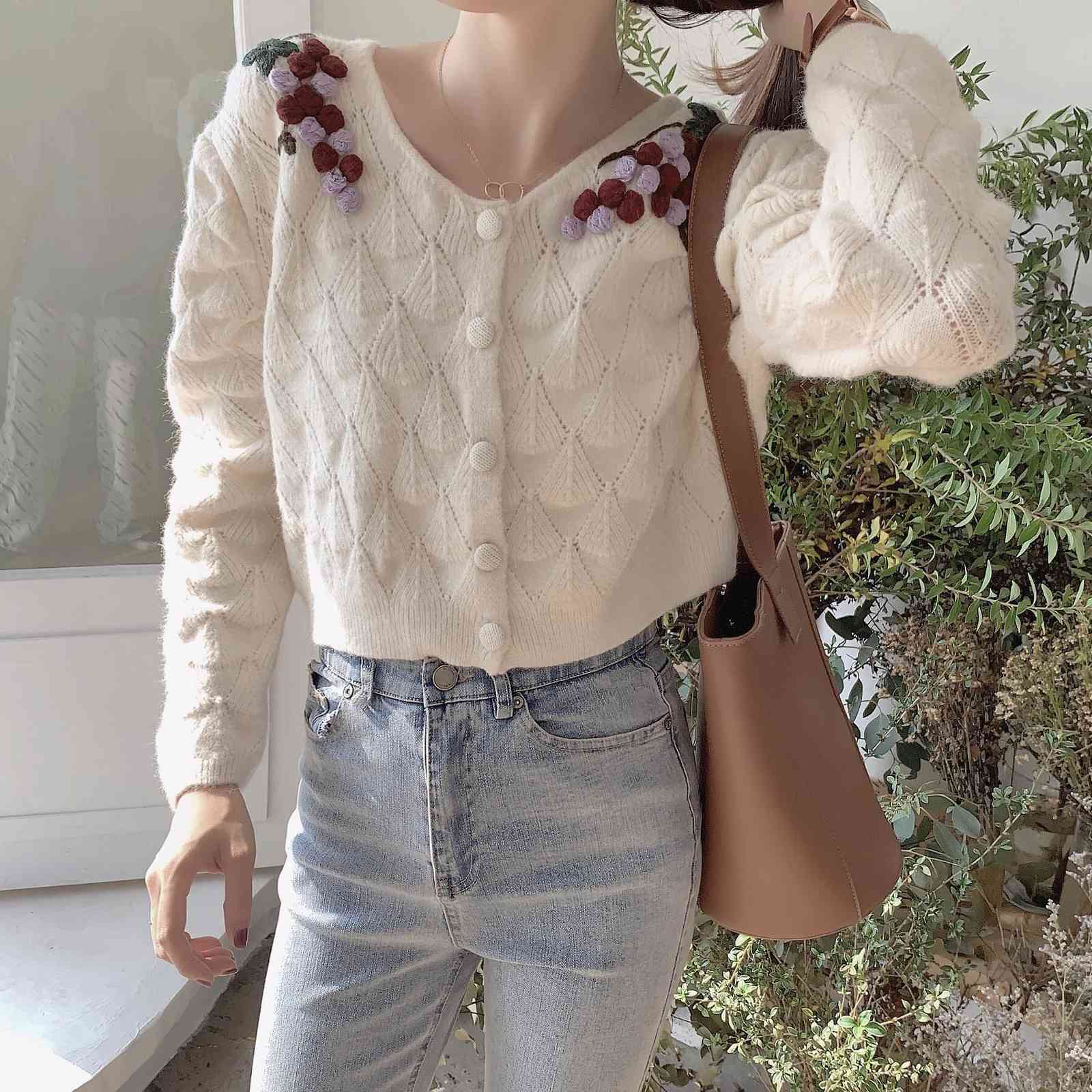 OL Cardigan Coat Autumn Winter Sweater Women Elegant Single-breasted Grape Embroidery Puff Sleeve Knitted Tops 210421