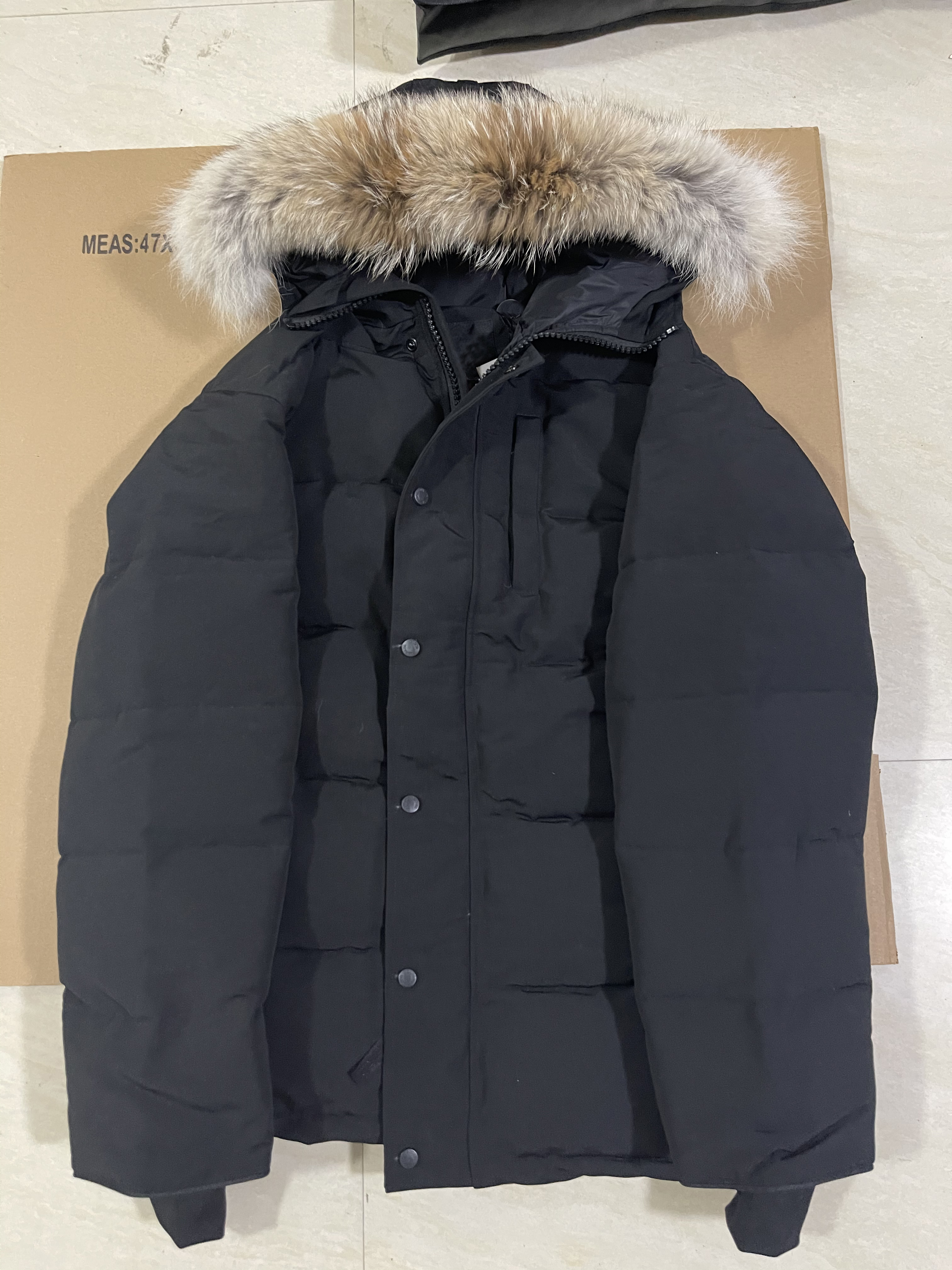 top Fashion Autumn winter style Men Jackets Mens Down Coats Windbreaker High Quality Parkas classic Clothing Real Fur, Photo color
top Fashion Autumn winter style Men Jackets Mens Down Coats Windbreaker High Quality Parkas classic Clothing Real Fur, Photo color