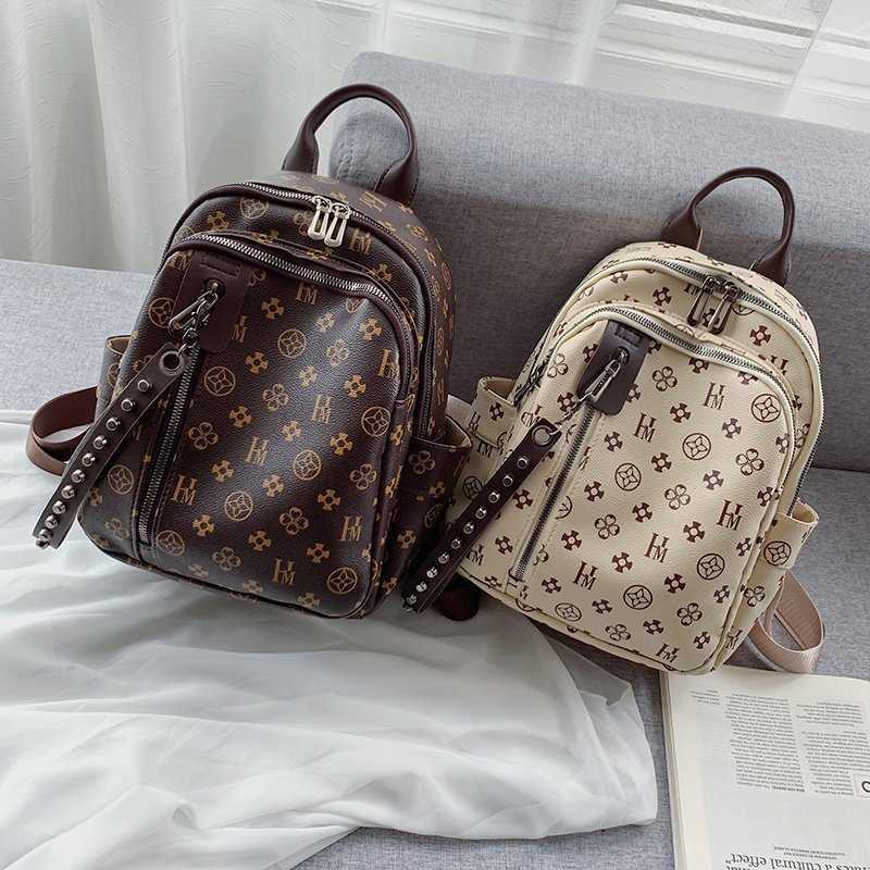 PU Leather Classic Backpack Luxurious Designer Small Backpack European and American style Vintage Bags for Women Leisure Bags 210907, Chocolate
PU Leather Classic Backpack Luxurious Designer Small Backpack European and American style Vintage Bags for Women Leisure Bags 210907, Chocolate