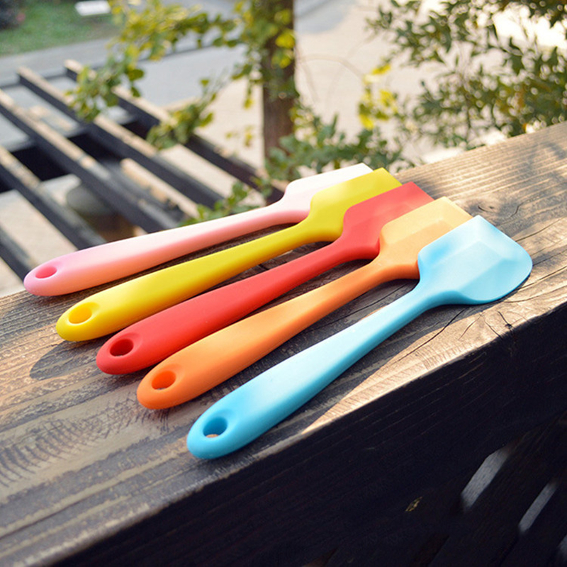 Kitchen Silicone Cream Butter Cake Baking Spatula Scraper Brush Mixer Brushes Tool Kitchenware High Temperature Resistance irregular shape wzg HP0501
Kitchen Silicone Cream Butter Cake Baking Spatula Scraper Brush Mixer Brushes Tool Kitchenware High Temperature Resistance irregular shape wzg HP0501