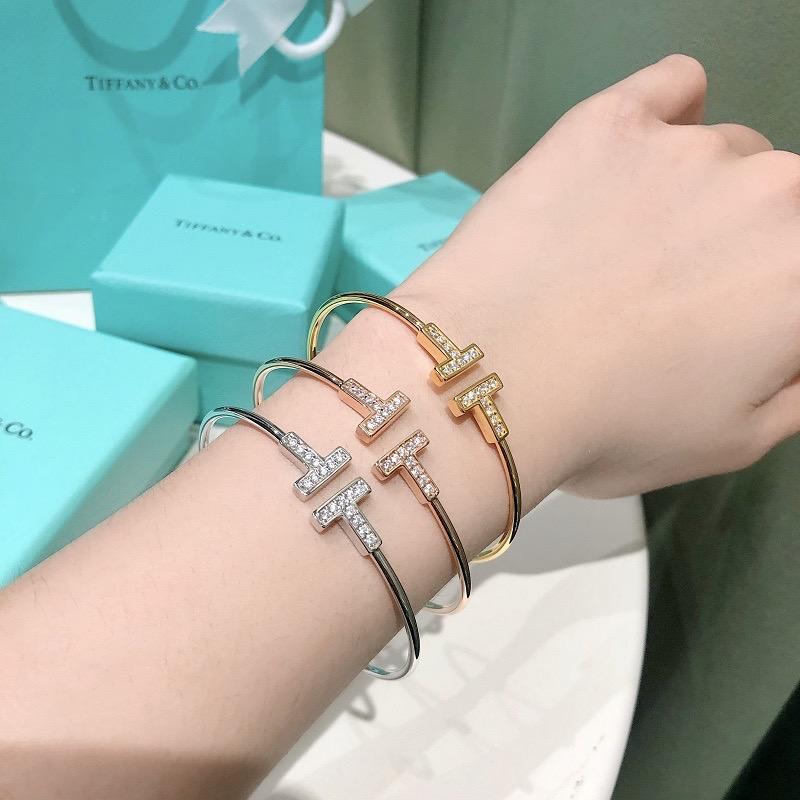 High Version Simple Double T Letter Open Link Bracelets S925 Sterling Silver 18k Rose Gold Plated with White Mother-of-pearl Full & Half Dia, Black
High Version Simple Double T Letter Open Link Bracelets S925 Sterling Silver 18k Rose Gold Plated with White Mother-of-pearl Full & Half Dia, Black